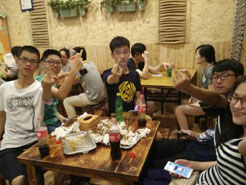 雨城烧烤加盟,学烧烤技术,开烧烤店多少钱疯狂烤翅加盟